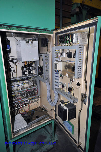Detailed Pictures of Toshiba Cold Chamber Die Casting Machine DCMP-2178