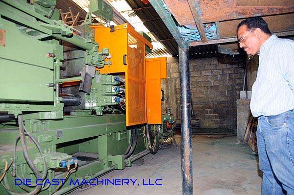 Detailed Pictures of Italpresse Cold Chamber Die Casting Machine DCMP-2237