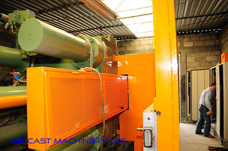 Detailed Pictures of Italpresse Cold Chamber Die Casting Machine DCMP-2237