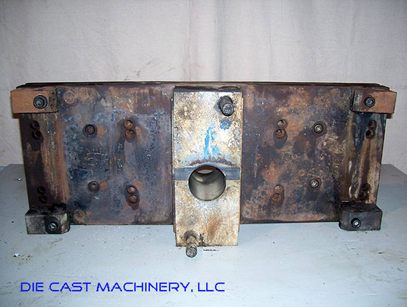 Detailed Pictures of DME Heavy Duty, Double Unit, Cold Chamber Aluminum master unit die holder DCMP-2406
