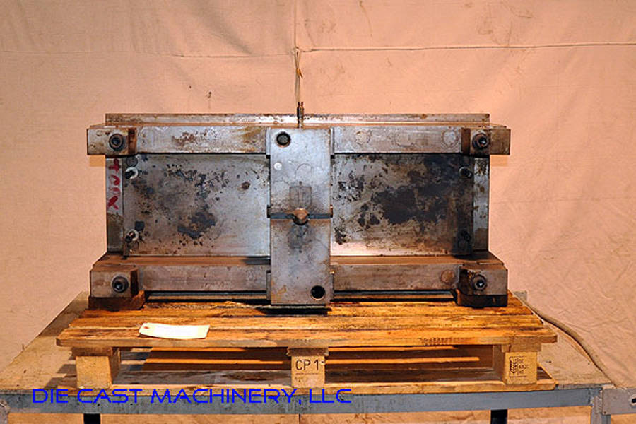 Detailed Pictures of DME Heavy Duty, Double Unit, Hot Chamber Zinc master unit die holder DCMP-2807