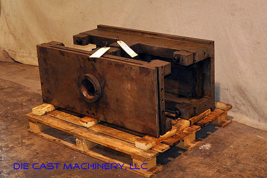 Detailed Pictures of DME Heavy Duty, Double Unit, Hot Chamber Zinc master unit die holder DCMP-2807