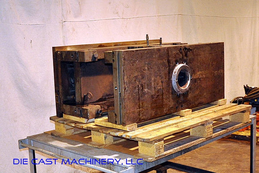 Picture of DME Heavy Duty, Double Unit, Hot Chamber Zinc master unit die holder DCMP-2809