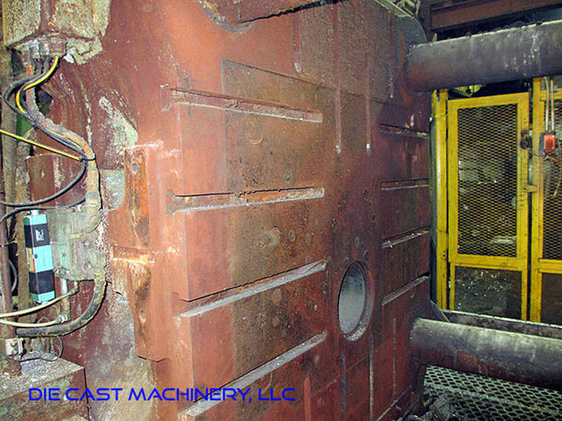 Detailed Pictures of Toshiba Cold Chamber Die Casting Machine DCMP-2964
