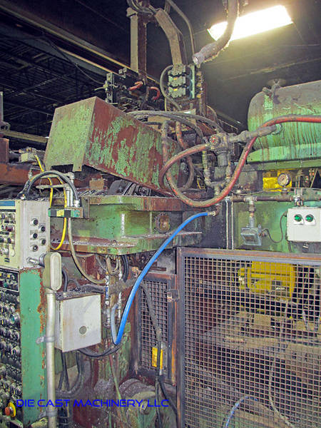Detailed Pictures of Toshiba Cold Chamber Die Casting Machine DCMP-2964