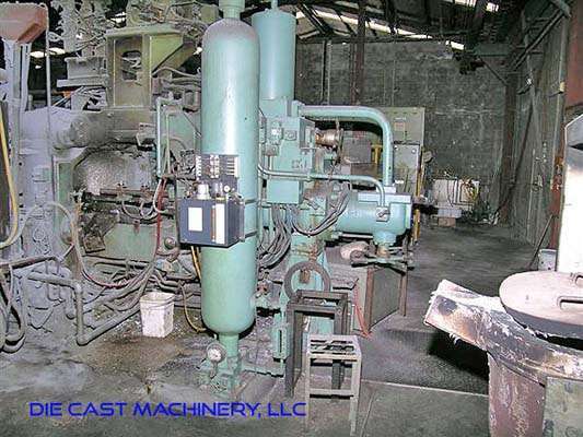 Detailed Pictures of Toshiba Cold Chamber Die Casting Machine DCMP-2990
