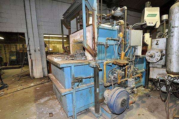 Detailed Pictures of FW Schaefer Wet Bath Aluminum Melting Furnace DCMP-3024