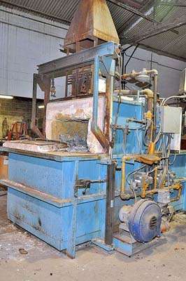 Detailed Pictures of FW Schaefer Wet Bath Aluminum Melting Furnace DCMP-3024