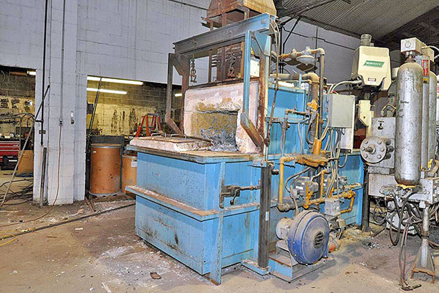 Detailed Pictures of FW Schaefer Wet Bath Aluminum Melting Furnace DCMP-3024
