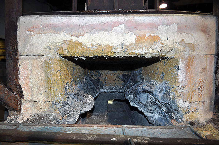 Detailed Pictures of FW Schaefer Wet Bath Aluminum Melting Furnace DCMP-3024