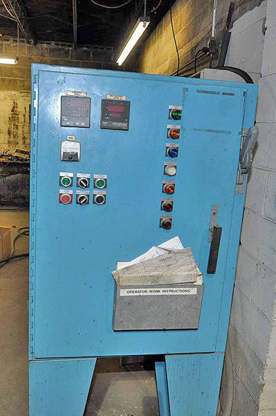 Detailed Pictures of FW Schaefer Wet Bath Aluminum Melting Furnace DCMP-3024