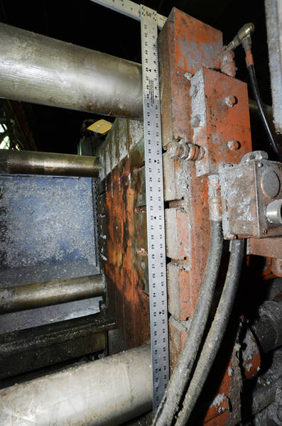 Detailed Pictures of Kux Machinery Cold Chamber Die Casting Machine DCMP-3026
