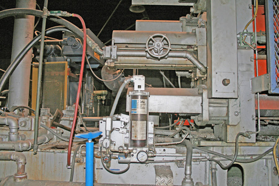 Detailed Pictures of Kux Machinery Cold Chamber Die Casting Machine DCMP-3026