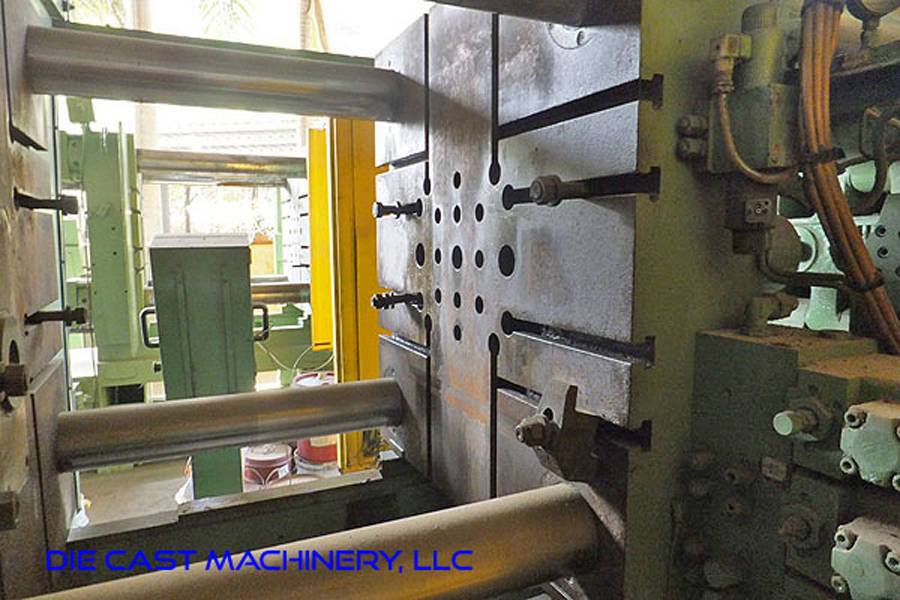 Detailed Pictures of Italpresse Cold Chamber Die Casting Machine DCMP-3261