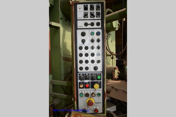Detailed Pictures of Buhler Cold Chamber Die Casting Machine DCMP-3265