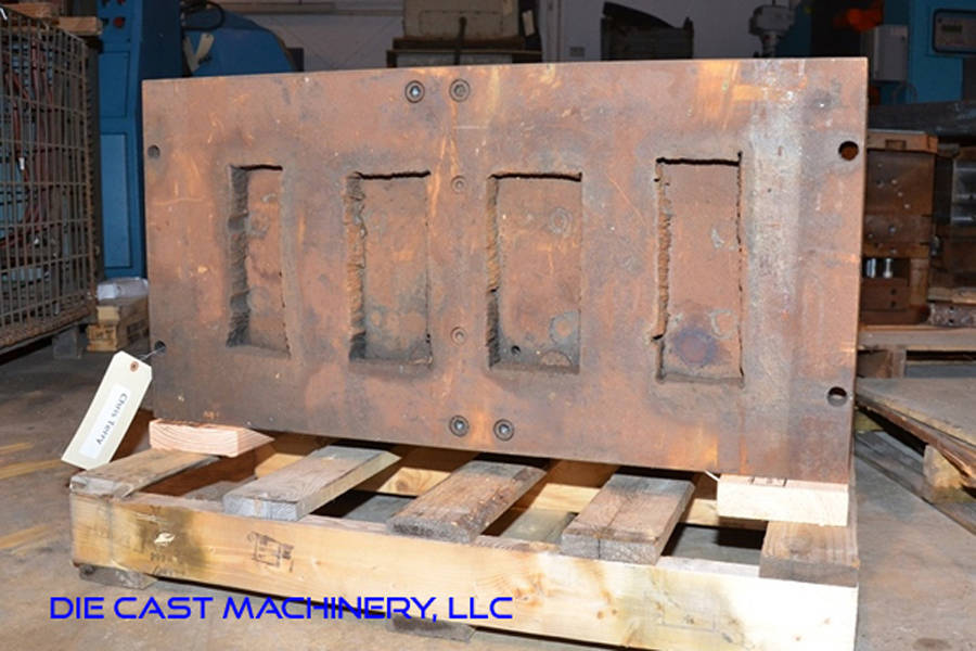 Picture of DME Model DC-1518-Z Standard Duty, Double Unit, Hot Chamber Zinc master unit die holder For_Sale DCM-3485