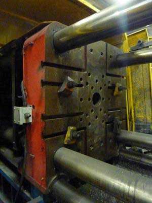Detailed Pictures of Producer Hot Chamber Die Casting Machine DCMP-3582