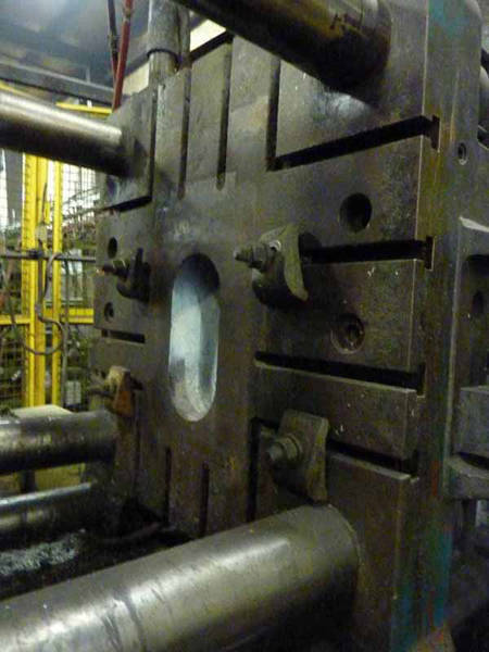 Detailed Pictures of Producer Hot Chamber Die Casting Machine DCMP-3582