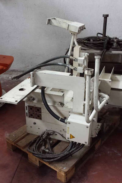 Detailed Pictures of Ube Squeeze Cast Die Casting Machine DCMP-3593
