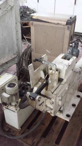 Detailed Pictures of Ube Squeeze Cast Die Casting Machine DCMP-3593