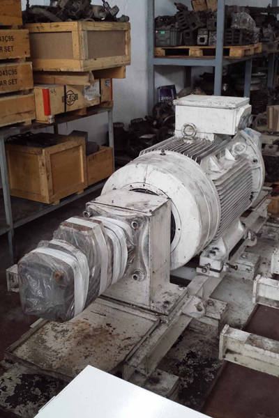 Detailed Pictures of Ube Squeeze Cast Die Casting Machine DCMP-3593