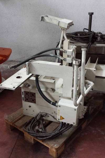 Detailed Pictures of Ube Squeeze Cast Die Casting Machine DCMP-3593