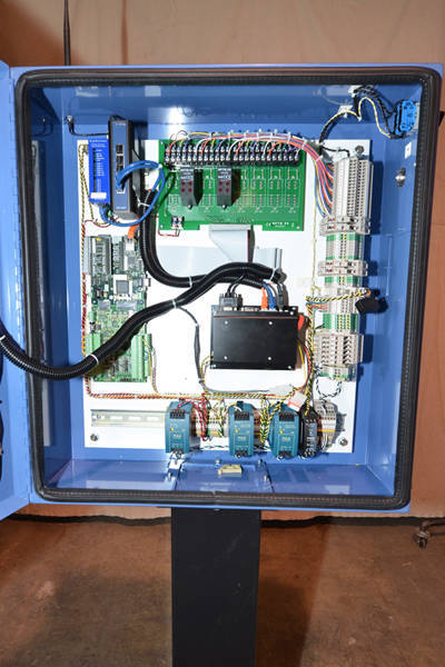 Detailed Pictures of Visi-Trak Die Cast Monitoring and Data Collection Unit DCMP-3640