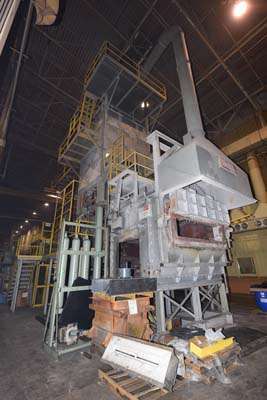 Detailed Pictures of Modern Equipment Stack Melting & Holding Furnace DCMP-3653
