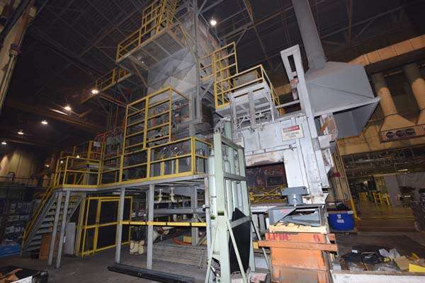 Detailed Pictures of Modern Equipment Stack Melting & Holding Furnace DCMP-3653