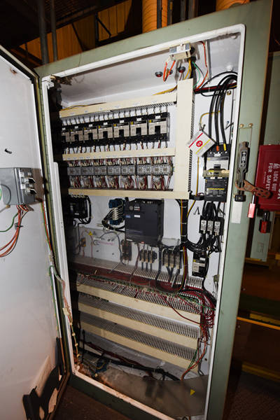 Detailed Pictures of Modern Equipment Stack Melting & Holding Furnace DCMP-3653
