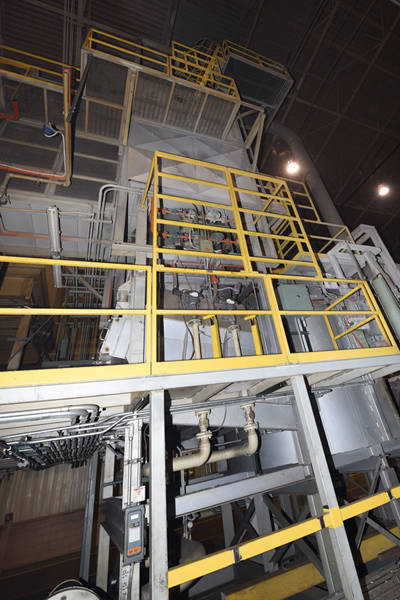 Detailed Pictures of Modern Equipment Stack Melting & Holding Furnace DCMP-3653