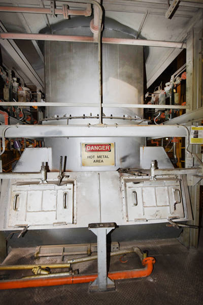 Detailed Pictures of Modern Equipment Stack Melting & Holding Furnace DCMP-3653