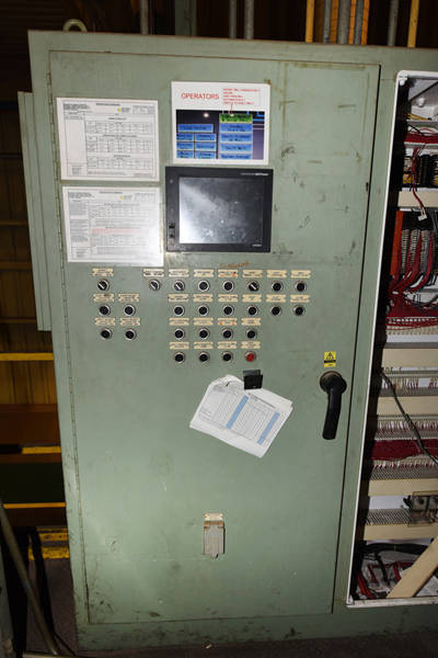 Detailed Pictures of Modern Equipment Stack Melting & Holding Furnace DCMP-3653