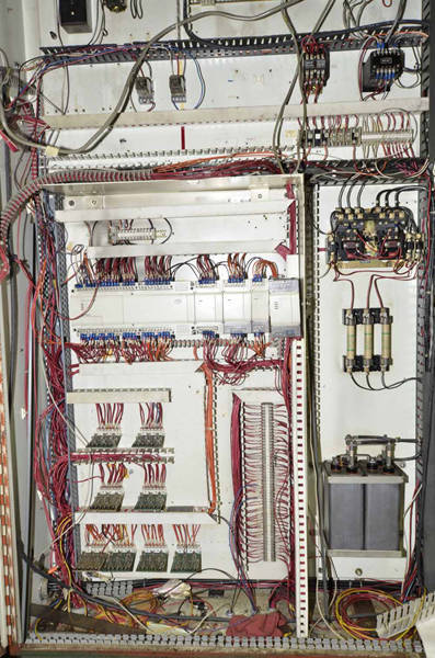 Detailed Pictures of Ex-Cell-O B&T Cold Chamber Die Casting Machine DCMP-3726