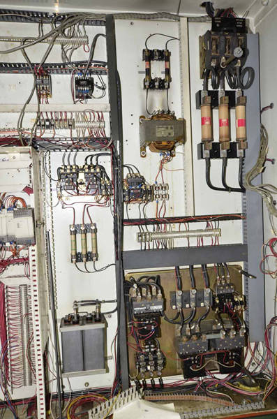 Detailed Pictures of Ex-Cell-O B&T Cold Chamber Die Casting Machine DCMP-3726