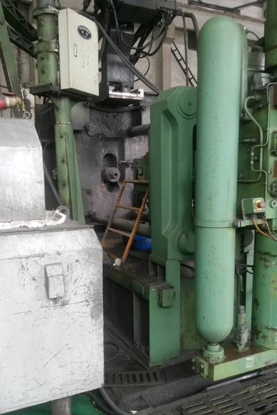Detailed Pictures of Italpresse Cold Chamber Die Casting Machine DCMP-3733