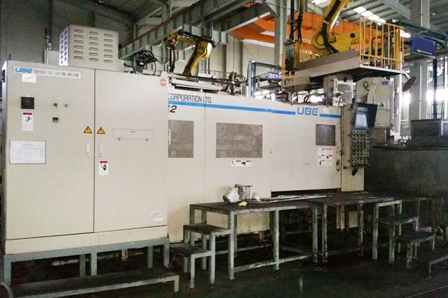 Detailed Pictures of Ube Cold Chamber Die Casting Machine DCMP-3780