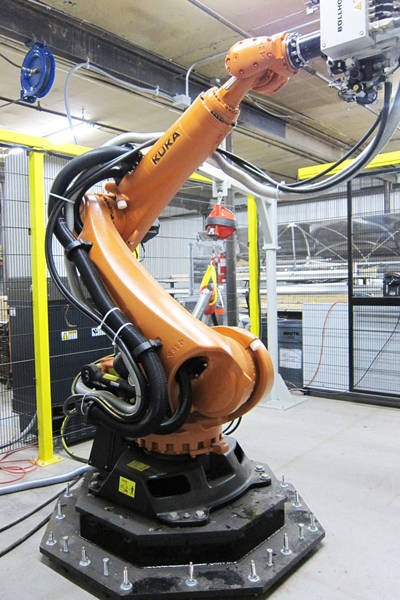 Detailed Pictures of Kuka Six Axis Foundry Rated Robot DCMP-3789