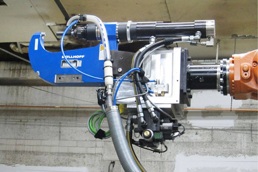 Detailed Pictures of Kuka Six Axis Foundry Rated Robot DCMP-3789