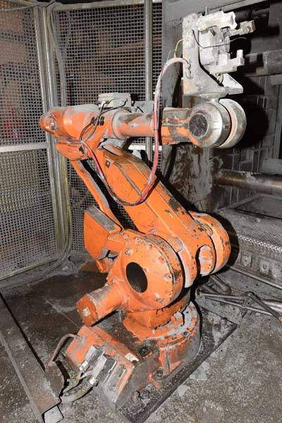 Detailed Pictures of ABB Six Axis Robot with Extractor Package DCMP-3862