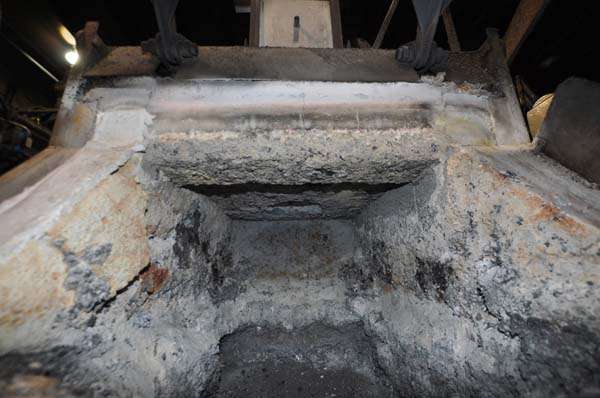 Detailed Pictures of MPH Wet Bath Aluminum Melting Furnace DCMP-3887