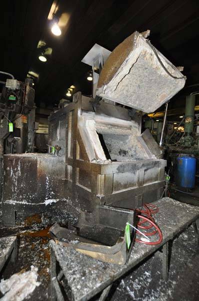 Detailed Pictures of MPH Wet Bath Aluminum Melting Furnace DCMP-3887