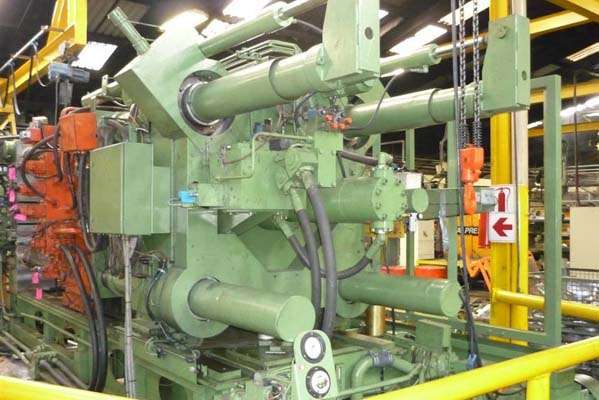 Detailed Pictures of Buhler Cold Chamber Die Casting Machine DCMP-3958