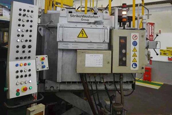 Detailed Pictures of Buhler Cold Chamber Die Casting Machine DCMP-4020