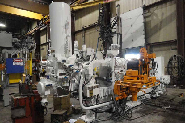 Detailed Pictures of Toshiba Cold Chamber Die Casting Machine DCMP-4072
