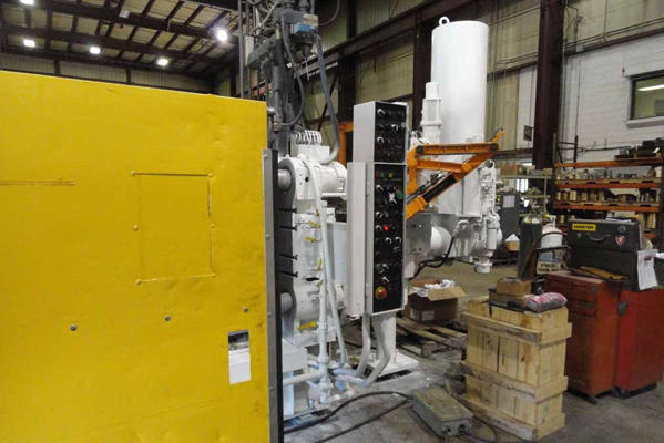 Detailed Pictures of Toshiba Cold Chamber Die Casting Machine DCMP-4072