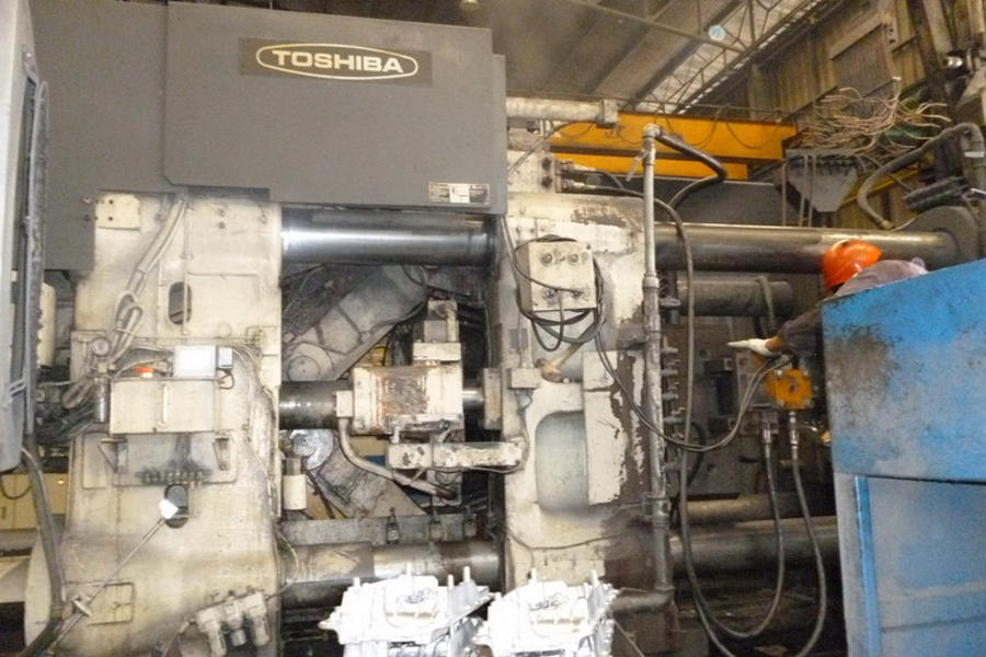 Detailed Pictures of Toshiba Cold Chamber Die Casting Machine DCMP-4130