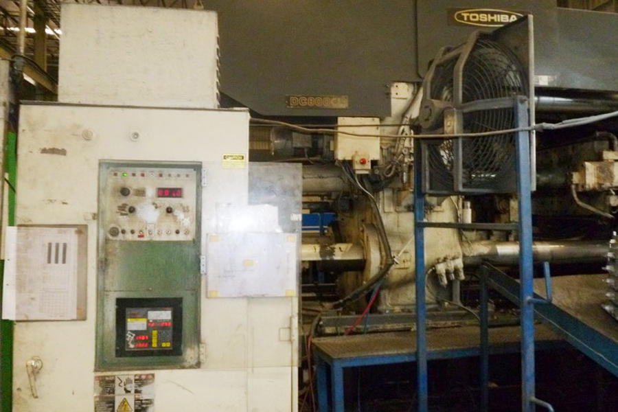 Detailed Pictures of Toshiba Cold Chamber Die Casting Machine DCMP-4130
