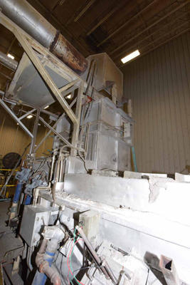 Detailed Pictures of Modern Equipment Stack Melting & Holding Furnace DCMP-4143