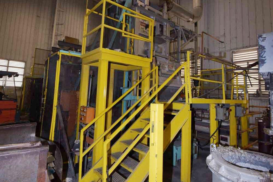 Detailed Pictures of Modern Equipment Stack Melting & Holding Furnace DCMP-4143